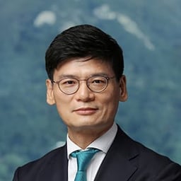 Hyeon Kang 